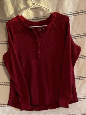 American Eagle Off-the-Shoulder Thermal Henley Sweater - Burgundy